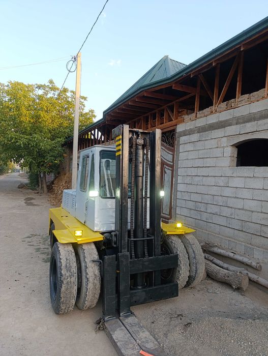 Погрузчик Кара сотилади холати алооо бенз Андижан матор газ 51 расхот