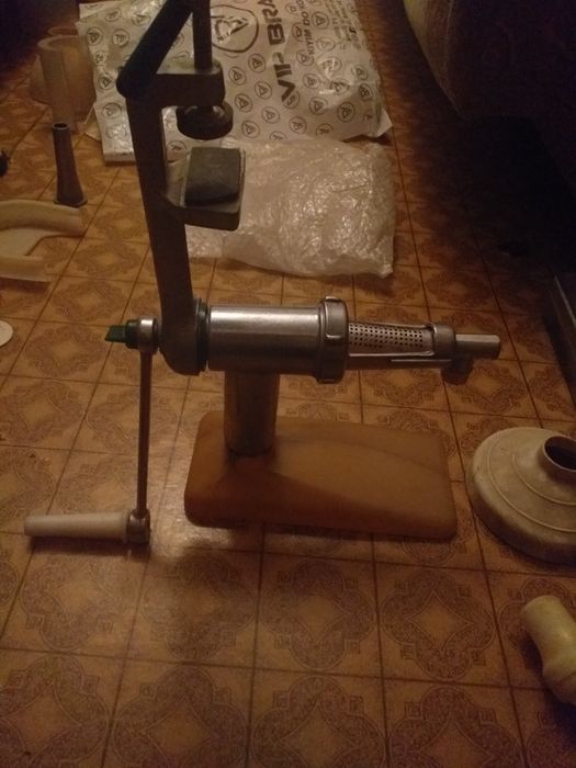 Советская ручная мясорубка, соковыжималка и овощерезка. 3в1