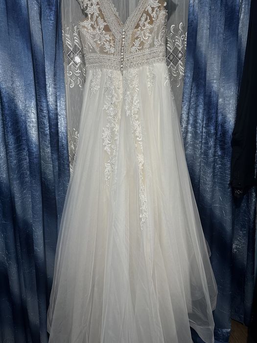 Vând rochie de mireasă(citiți descrierea)