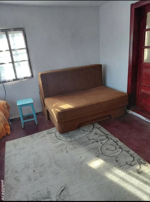 Vand casa 3 camere zona munte