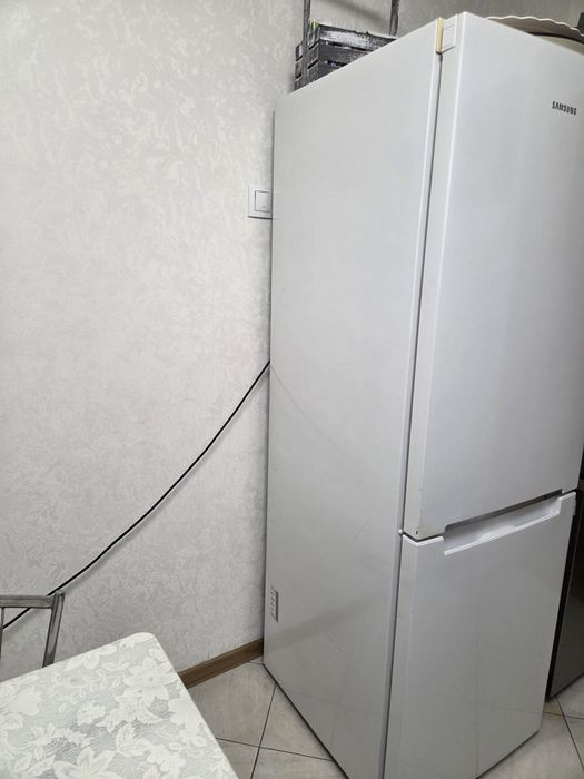 Холодильник Samsung