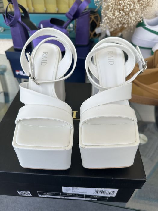 Сандали Zaida от еко кожа с масивен ток