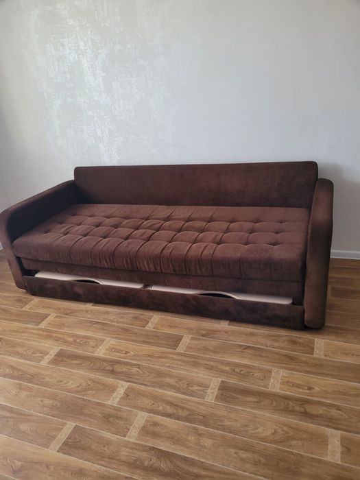 Продам диван в гостиную
