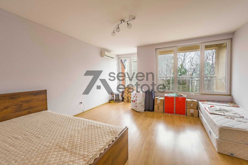 Продава луксозен Мезонет- Център, София