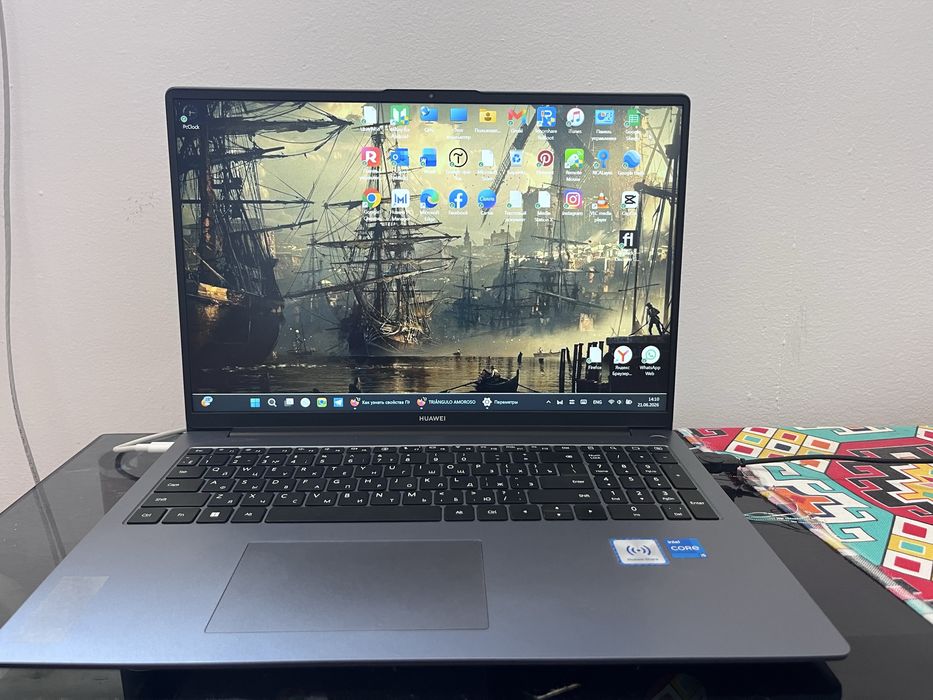 Huawey  mate i5 64/