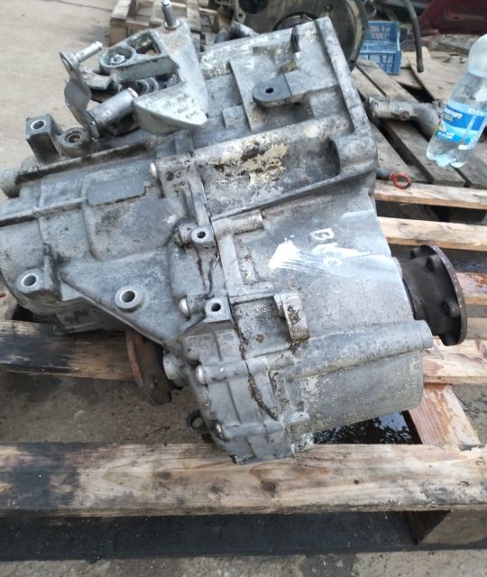 Cutie viteza 6 trepte 2.0 tdi JLU Volkswagen VW Golf a 5-a generatie