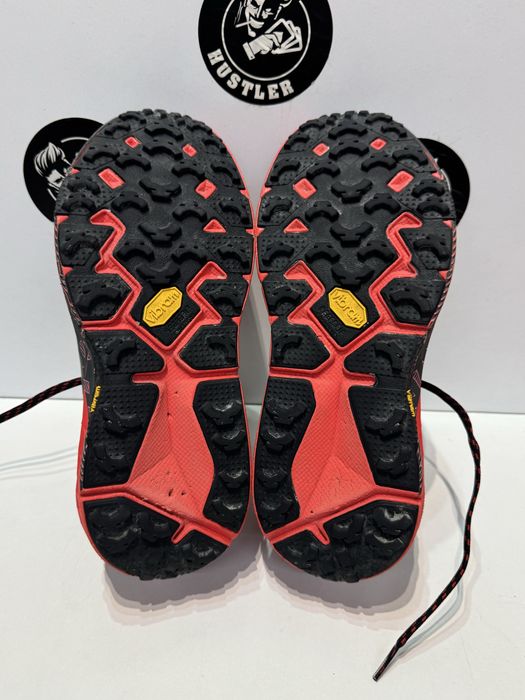 Маратонки HOKA  SPEED GOAT  3. Номер 38.5