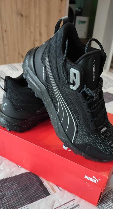 Продавам непромокаеми маратонки Пума!