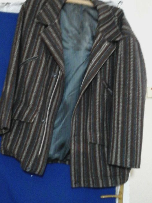 Vand haina stofa pentru barbati