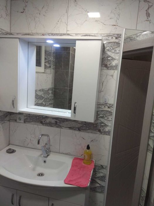 Дава се под наем Двустаен апартамент в Варна, Цветен квартал - 56 кв.м за 408 € - Снимка #4