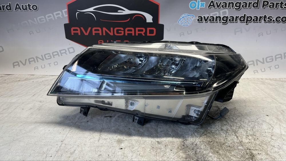 Ляв и десен фар Suzuki Vitara 3 Facelift 2018-2024