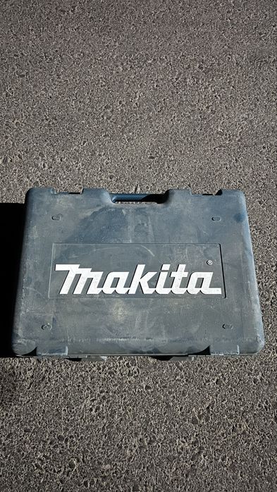 Ударный гайковёрт Makita TW1000