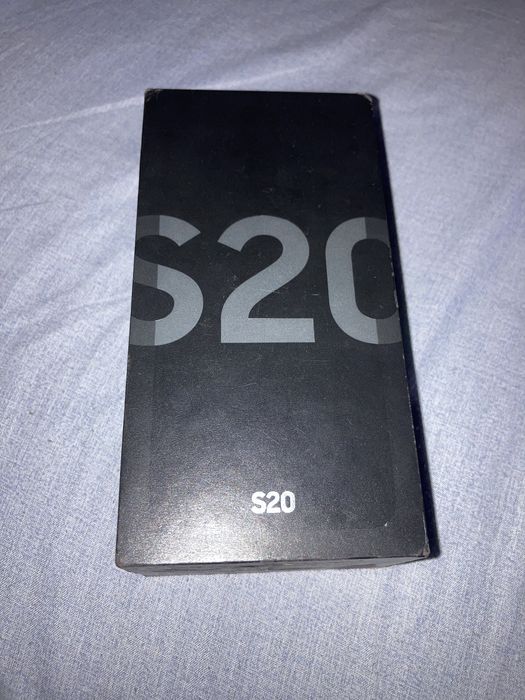 Продам самсунг s20 с коробкой