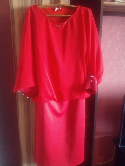 Продам платья недорого