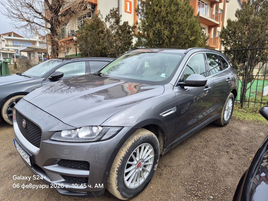 Jaguar F pace ES