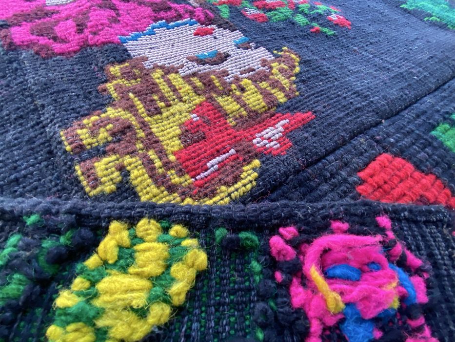 Scoarță tradițională românească cu fetițe şi căprioare - piesă rară