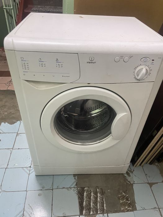 Продам стиральную машинку