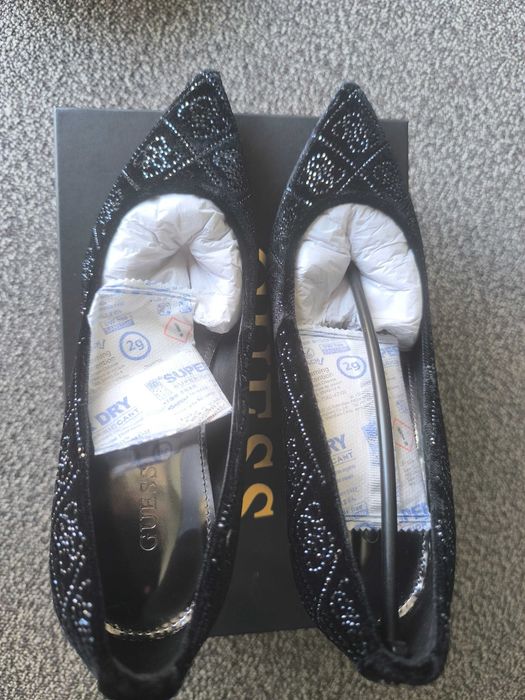 Дамски обувки Guess