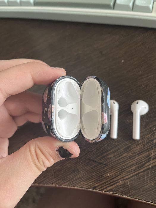 airpods 2 поколения