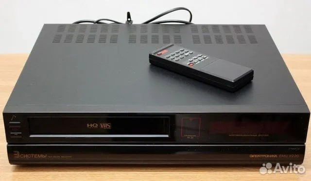 VHS videomagnitofon sotiladi