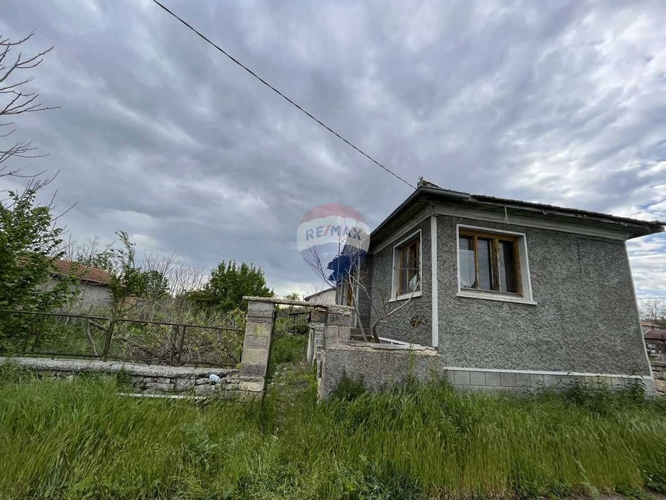 Двуетажна къща, с. Неофит Рилски, обл. Варна ТМ