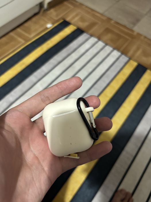 Xiaomi Redmi 7 , Airpods 2