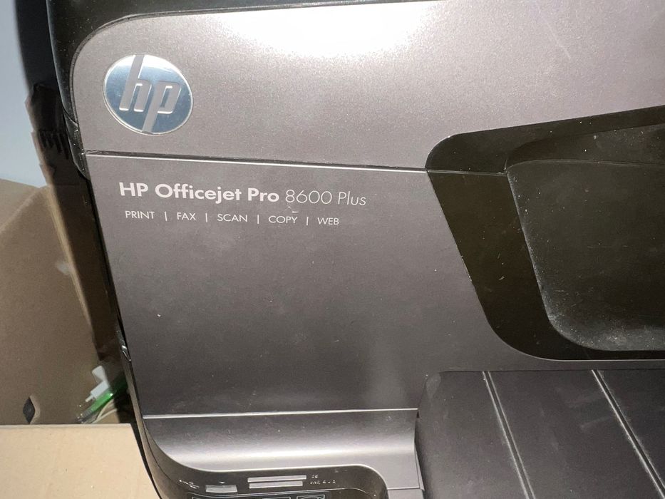 HP Officejet Pro 8600 Plus cu eroare