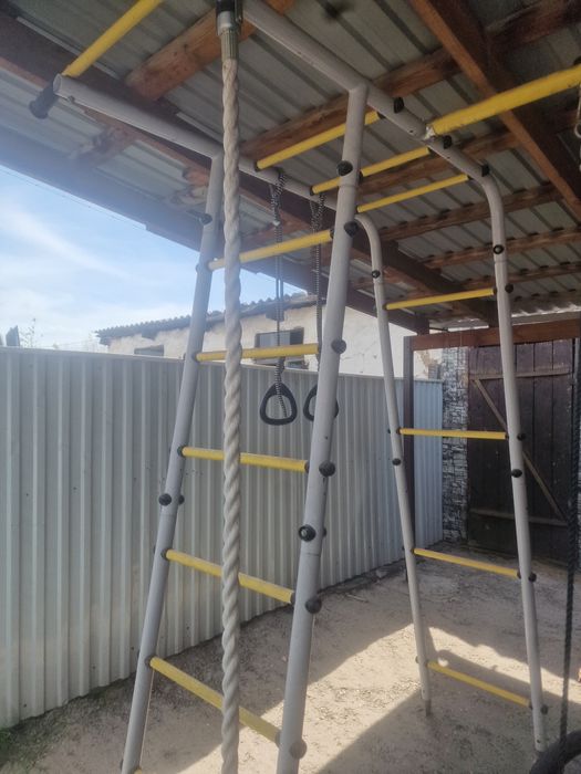 Продам детскую уличную площадку