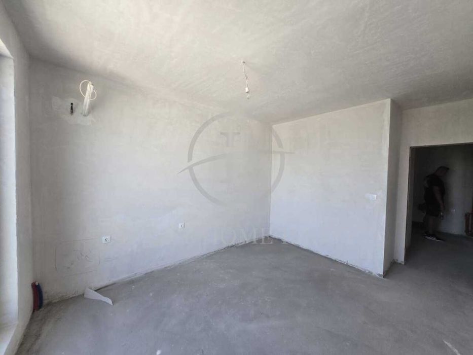 Продава се Тристаен апартамент в Пловдив, Тракия - 105 кв.м за 1652 €/кв.м - Снимка #1