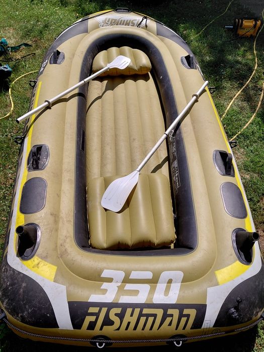Vând Barcă Fishman 350 preț 300ron. Role Oxelo mărimea 43 preț 350ron.. Invertor 500w 24>220 ,150ron.
