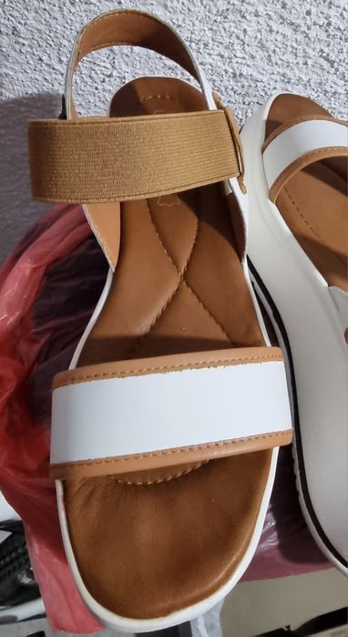 Дамски кожени сандали