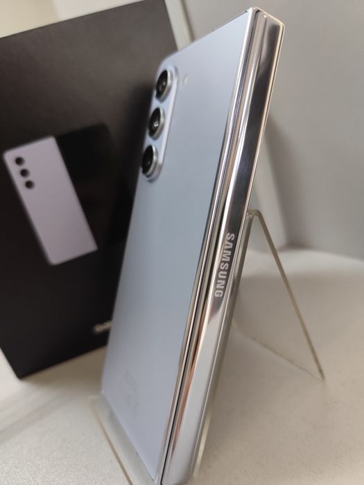 Samsung Galaxy Z Fold 5