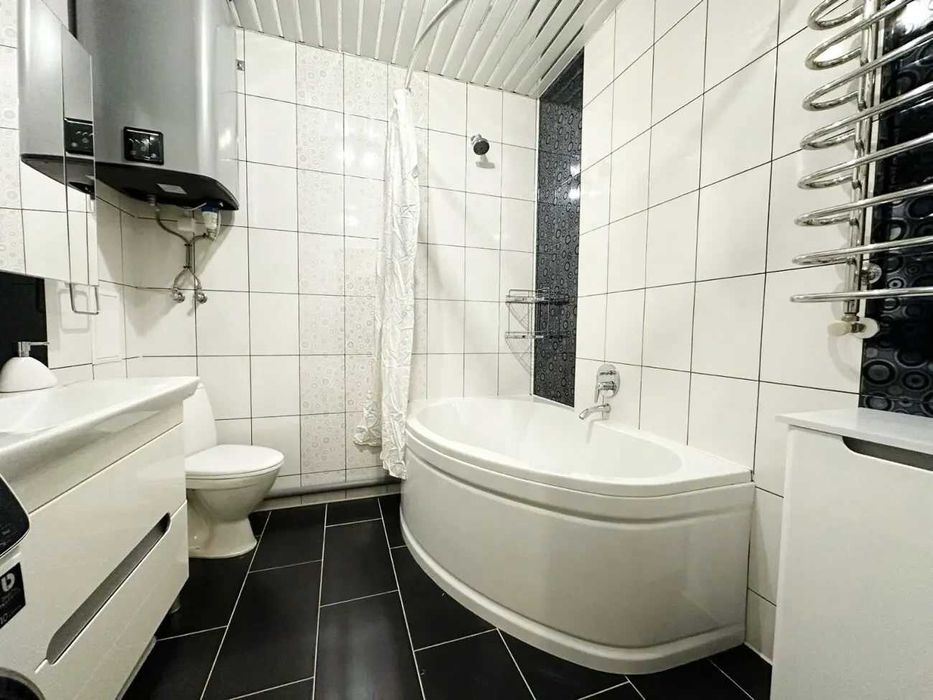 Дава се под наем Тристаен апартамент в София, Център - 90 кв.м за 561 € - Снимка #4