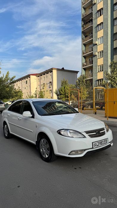 Chevrolet Gentra 2-pozitsiya sotiladi