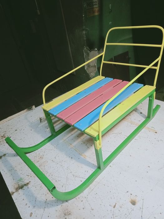 Детские новые санки.