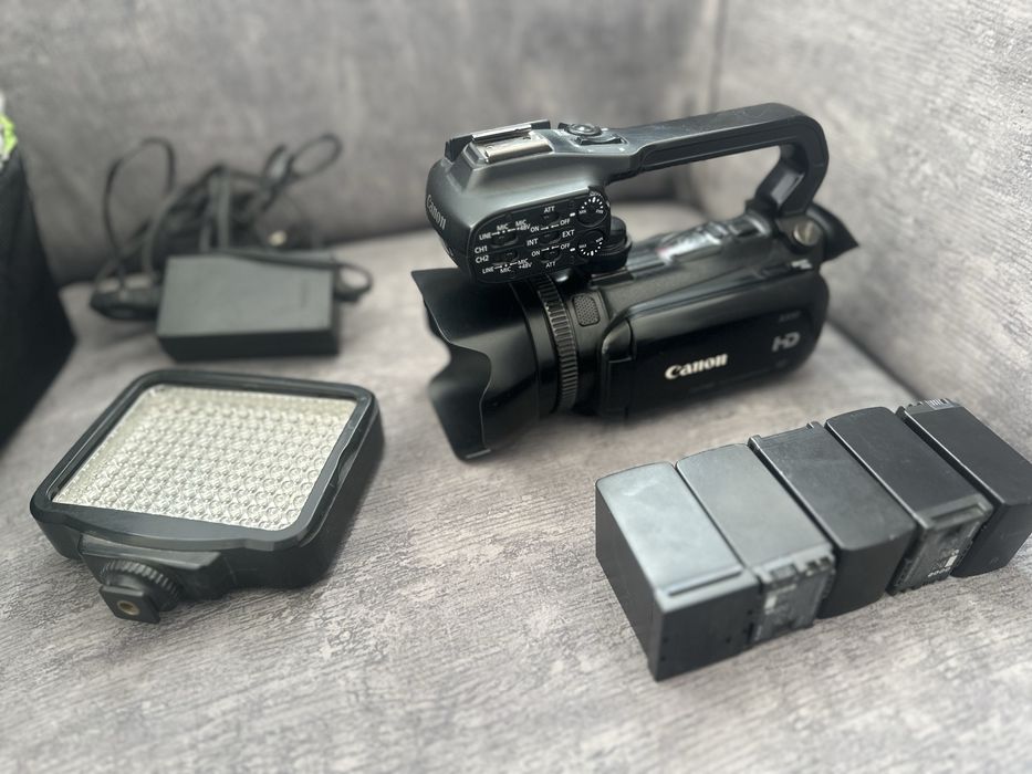 Canon XA10 видеокамера