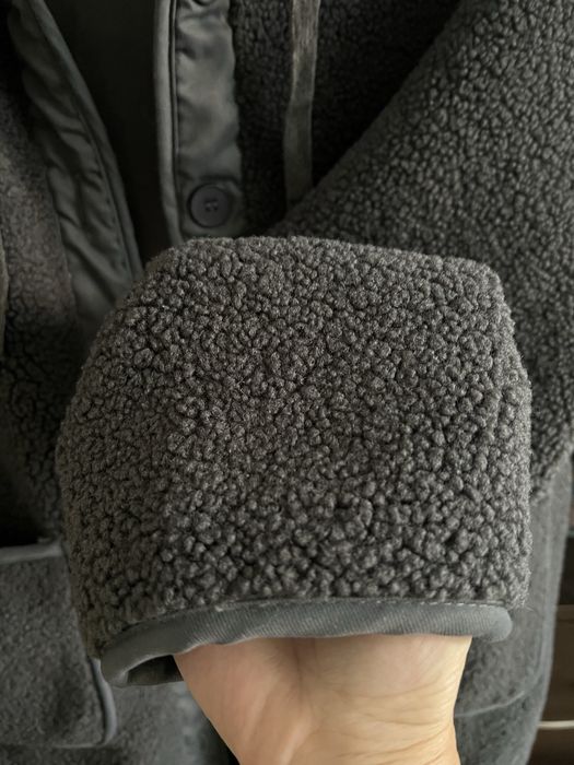 Продам пальто с капюшоном