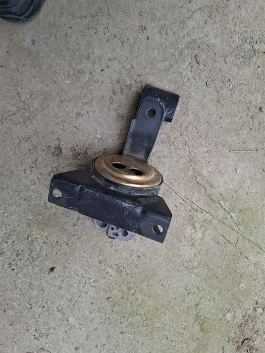 Подушка мотора Джентра