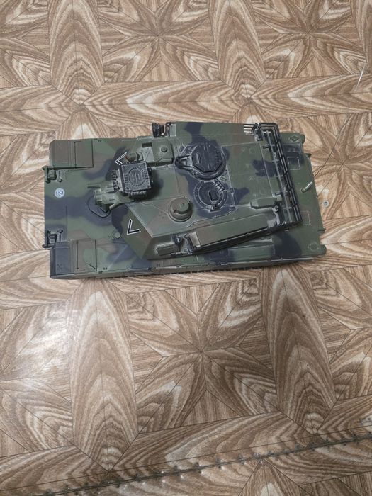 Танк на дистанционное управлении