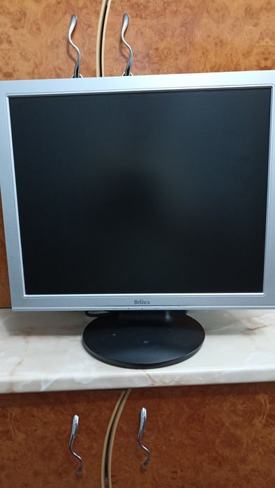 Vând monitoare PC