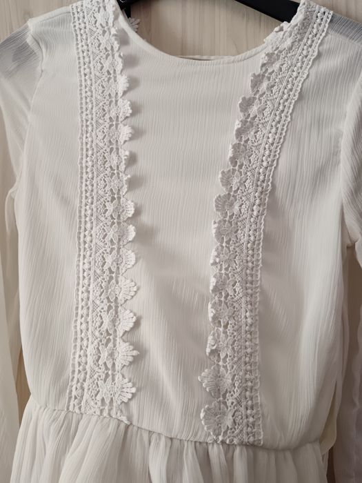 Бяла ефирна тюлена рокля