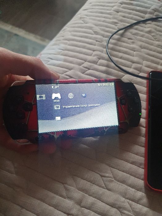 Sony PSP 1000 продам срочно .
