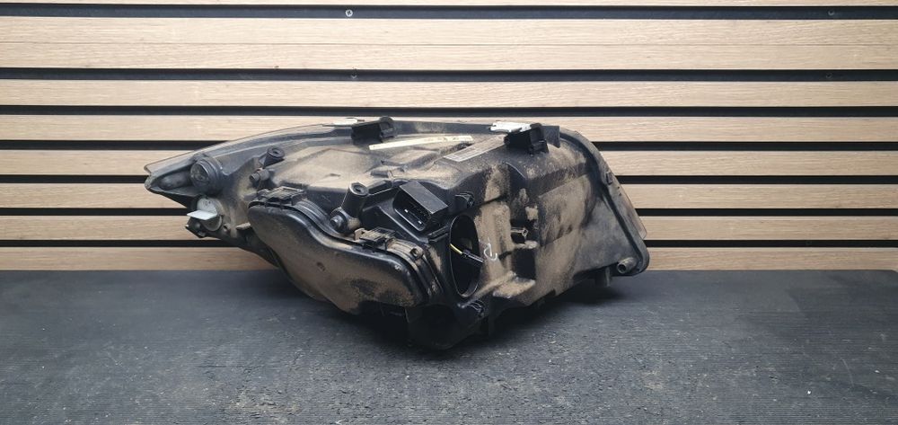 Bmw 3 E90 E91 far stanga xenon bixenon seria 3 bi-xenon