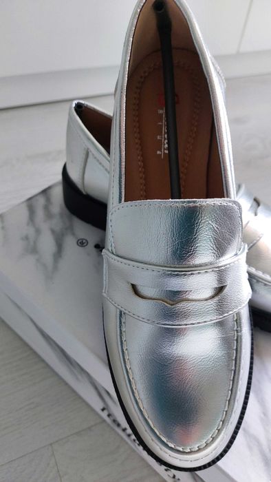 Mocasini argintii stil italian