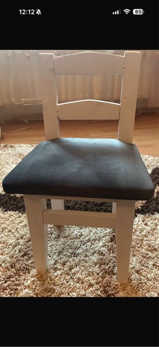 Scaun copii tapitate impecabile albe