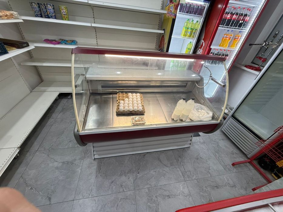 Витринный холодильник