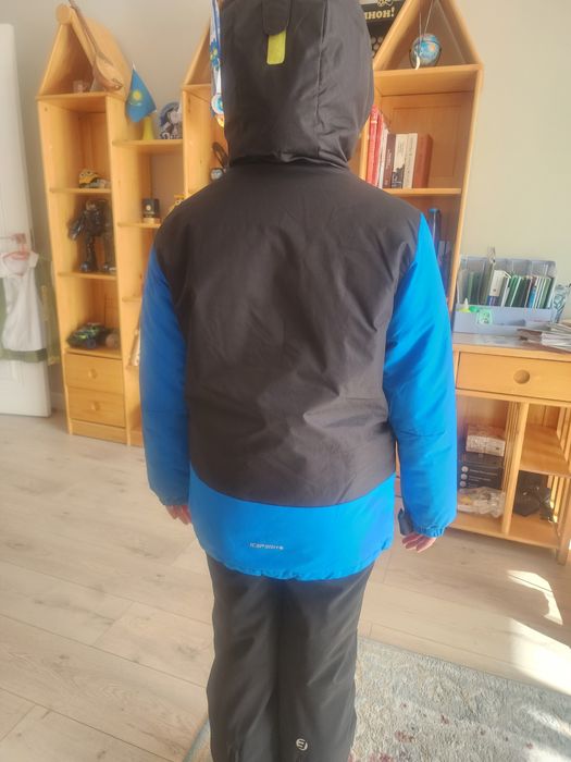 Продам детский лыжный костюм