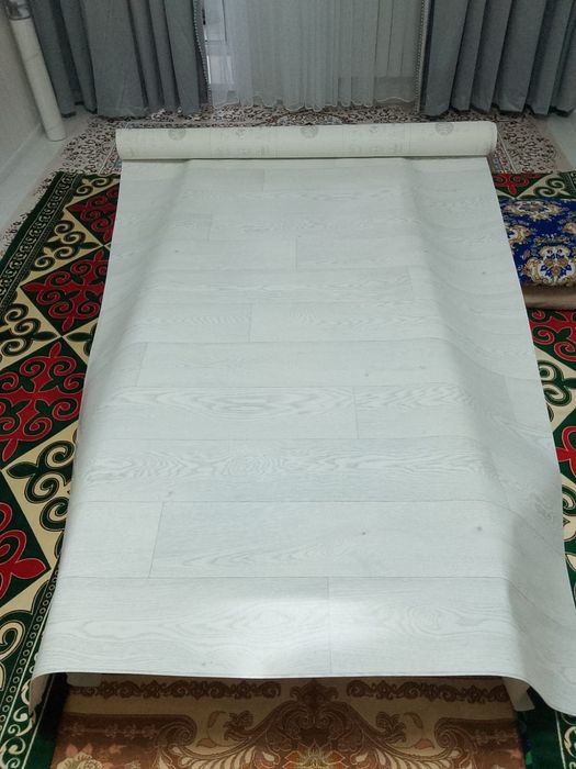 Продаётся линолеум и самоклеющися обой