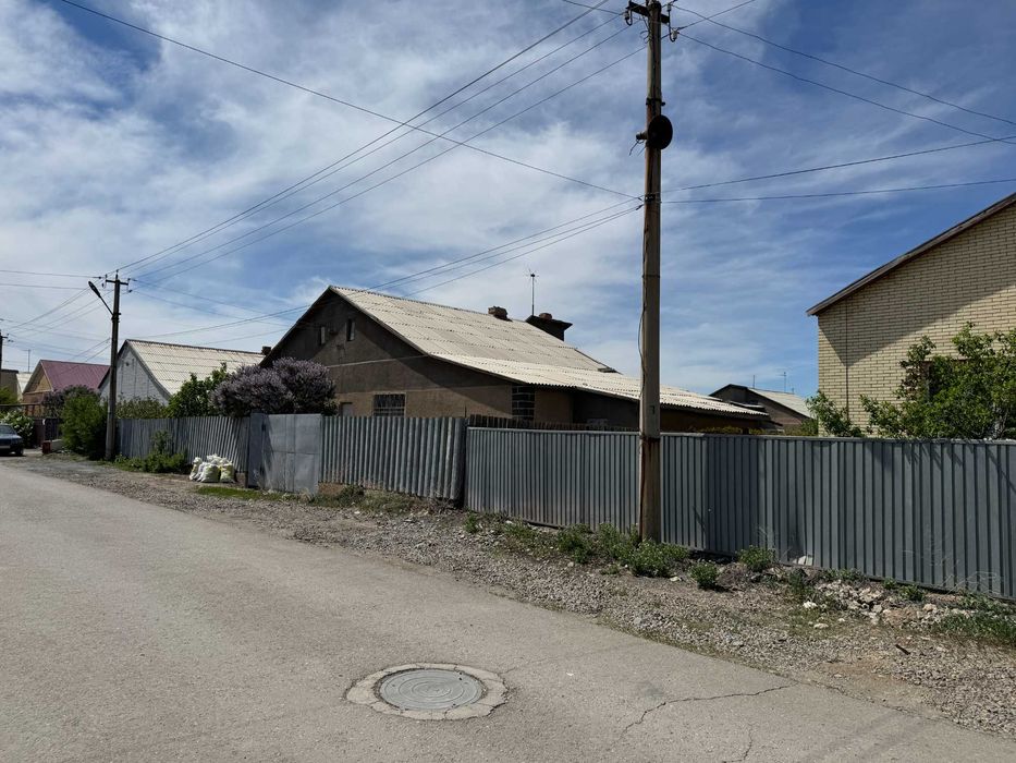 Продажа коттеджа с огородом