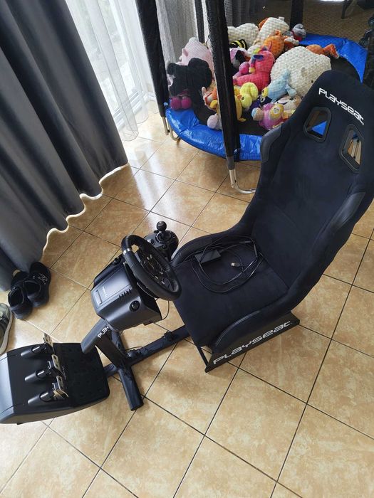 Scaun Playseat Evolution Alcantara  + Volan cu pedale și schimbător ( Logitech G920) !